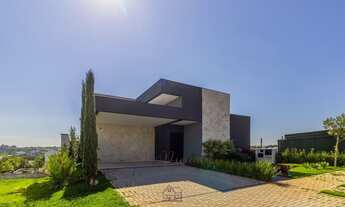 Imagem: Casa de alto padrão em condomínio Alphaville