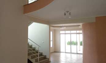 Imagem: Casa de alto padrão em condomínio para