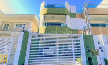 Imagem: Casa triplex no Centro de Balneário Camboriú