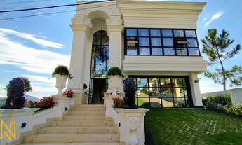 Imagem: Mansão Luxuosa com 04 Suítes, Hidromassagem