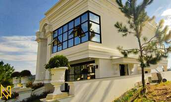 Imagem 3: Mansão Luxuosa com 04 Suítes, Hidromassagem e Spa no Centro em Camboriú - SC