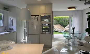 Imagem 6: Casa Geminada em Condomínio Fechado na Barra em Balneário Camboriú - SC