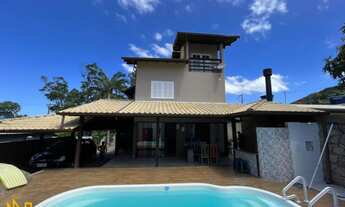 Imagem: Casa em Palhoça com Piscina e 2 suítes