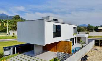 Imagem: Casa Alto Padrão com 03 Suítes e 04 Vagas