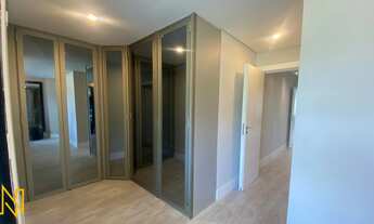 Imagem 5: Apartamento Mobiliado no Edifício Barra Tower, Com 03 Suítes, Sendo uma Delas uma Suíte Má