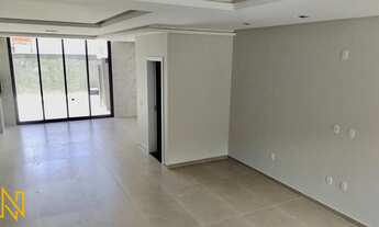 Imagem 3: Sobrado no Residencial Alisson com 2 Suítes em Camboriú - SC