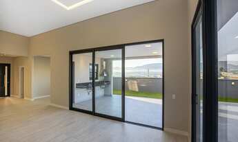 Imagem 6: Casa de luxo em condomínio: 4 quartos, 4 suítes, 3 salas, 5 banheiros, 6 vagas de garagem