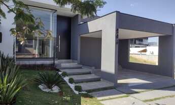 Imagem: Casa em Condomínio de Luxo no Centro de