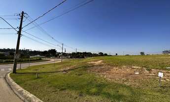 Imagem: Terreno de 997m² em condomínio no bairro