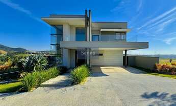 Imagem: Residência exclusiva em condomínio de