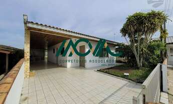 Imagem 2: Casa com 3 quartos na barra do Sai - excelente para quem tem barco