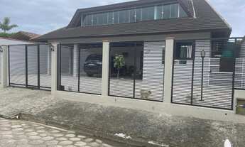 Imagem: Casa com Piscina no centro de Itapoá