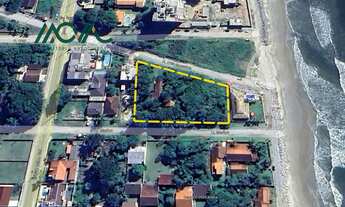 Imagem 2: Seis terrenos juntos, quadra mar e com duas frentes em Itapoá