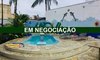 Imagem 2: Casa com Piscina e Localização Privilegiada no Centro de Itapoá, Perto da Prefeitura