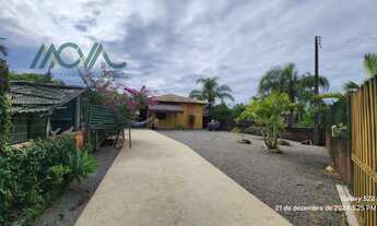 Imagem 5: Casa à Venda em Itapoá SC, 3 Dormitórios, Próxima à Praia e Comércio Local