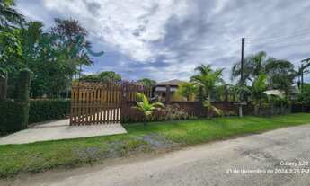 Imagem 3: Casa à Venda em Itapoá SC, 3 Dormitórios, Próxima à Praia e Comércio Local
