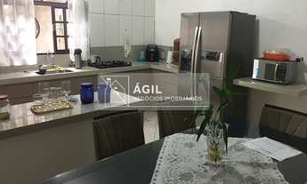 Imagem 2: Vende-se Sobrado Casa no Bosque dos Ipês - Região Sul de São José dos Campos