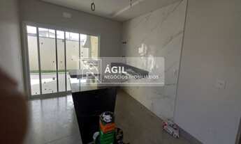 Imagem 7: Vendo- Vende-se Casa Térrea de 3 suítes no Condomínio Rudá, Bairro Floresta, Região Sudest