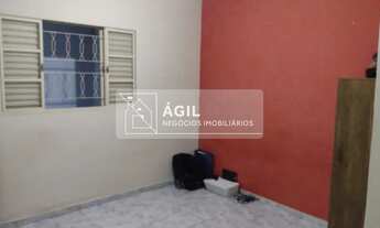 Imagem 4: Casa a venda no Conjunto Residencial Dom Pedro I com 5 dormitórios e suíte - São José dos