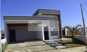 Imagem: Linda casa térrea à venda no Condomínio