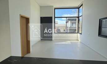 Imagem 3: VENDO-Casa térrea com 3 dormitórios, sendo uma suíte master com closet, banheiro com Cuba