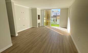 Imagem 2: NOBILLE IMÓVEIS VENDE - Apartamento garden, frente rua a 120m do mar na área nobre da Prai