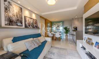 Imagem 4: Apartamento à venda com 2 quartos (1 suíte), sacada e 2 vagas no bairro Petrópolis em Port