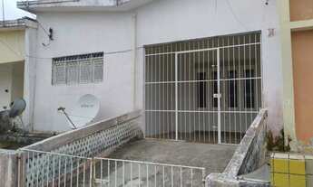 Imagem: Casa mobiliada com 03 quartos em jaguaribe