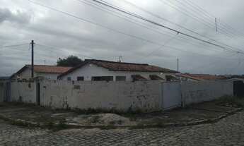 Imagem: Casa com 2 quartos à venda, funcionários