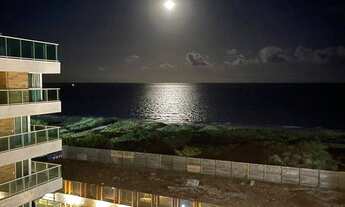 Imagem 3: Apartamento pé na areia 227m² 4 suítes, para locação temporada a partir de R$30.000,00