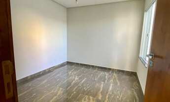 Imagem 6: Casa de 3 Quartos com Pé Direito Alto e LED na Garagem - Luar da Barra