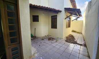 Imagem 2: Encante-se com Esta Casa Espetacular em Rua Pública no Mosqueiro - 3 Quartos, 2 Suítes, 52