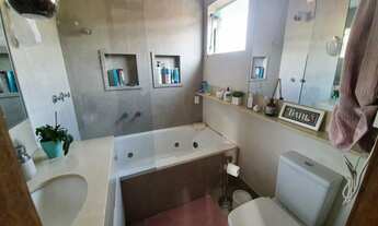 Imagem 3: Vendo sobrado no miolo do Bonfliglioli 3suites,2 vagas. FL13