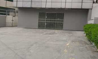 Imagem: Galpão, 4 dormitórios, 4 banheiro, 10