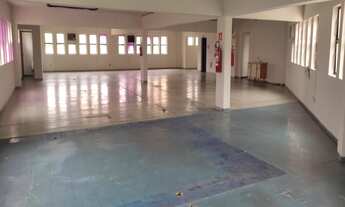 Imagem 2: Lindo salão amplo com ponto de ônibus na frente na eiras garciaFL55