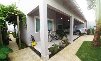 Imagem: Casa com 3 quartos e dois banheiros a venda