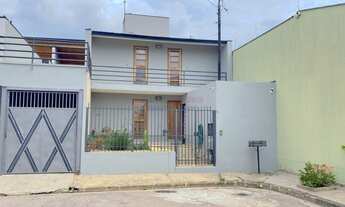 Imagem 2: Maravilhosa casa à venda em Jundiaí-SP, bairro Jardim Ermida I. 3 quartos, 1 suíte, 2 sala