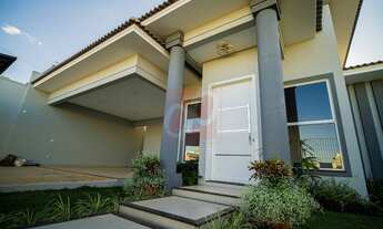 Imagem: Imperdível casa de 3 quartos com 3 suítes