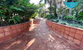 Imagem 2: Aliuguel Juquehy - Casa em cond. Pé na areia com 4 suítes, piscina, sauna, 2 vagas, serv