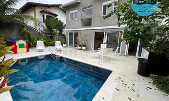 Imagem 1: Aluguel de Temporada em Juquehy com 4 suítes, 4 vagas, 600m da praia - Acomodação máx. 12