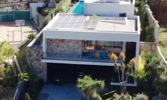 Imagem: Luxuosa Casa em Condomínio à Venda em