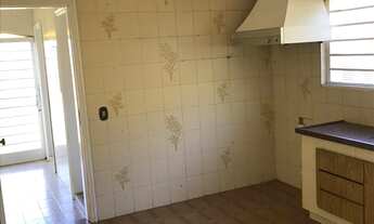 Imagem 3: Casa Vila Gardenia: Oportunidade de Investimento com Potencial de Expansão