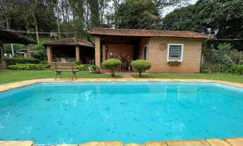 Imagem: Sítio encantador à venda localizado no