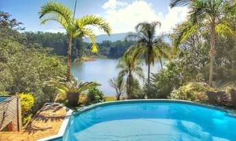 Imagem: Linda Chácara Pé na Água à Venda em