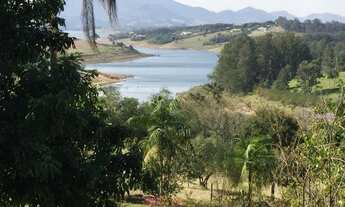 Imagem: Lindo Sítio à Venda em Piracaia com Asfalto