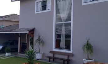 Imagem 3: Casa de Alto padrão em Condomínio Fechado