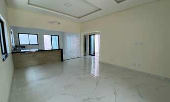 Imagem 2: TRANQUILIDADE E CONFORTO - CASA TÉRREA COM 3 SUÍTES E JARDIM DE INVERNO - CONDOMÍNIO PASSA