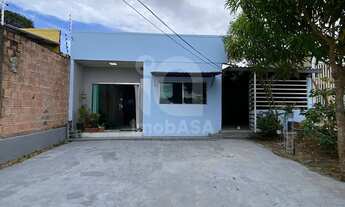 Imagem 2: Casa em Condomínio à Venda em Manaus-AM 3 Quartos, 1 Suíte, 2 Salas, 2 Banheiros, 4 Vagas