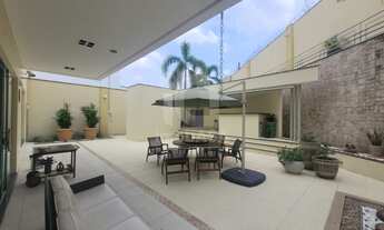 Imagem: Casa de luxo em condomínio à venda em