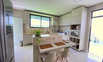 Imagem 2: Casa de luxo em condomínio na Ponta Negra, Manaus-AM: 3 quartos, 3 suítes, 3 salas, 5 banh